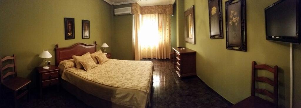 Hostal San Antonio イスカル 部屋 写真